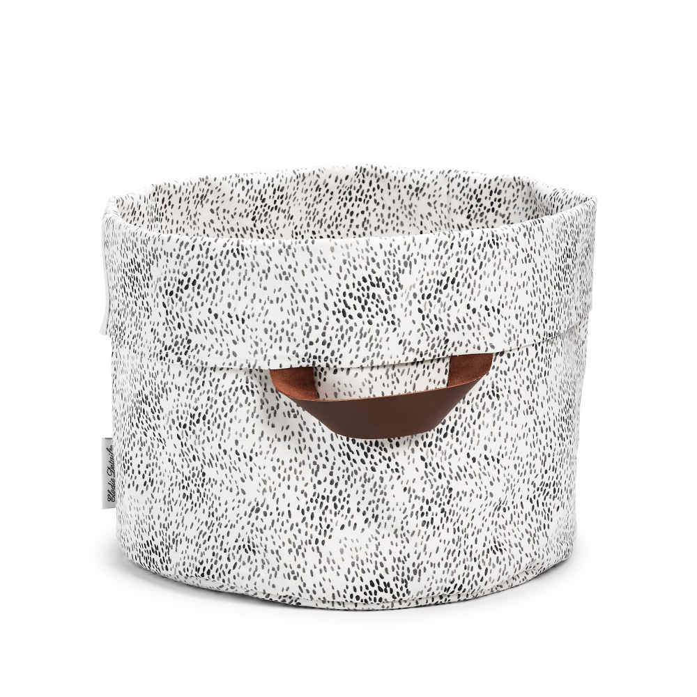 elodie details dots of fauna