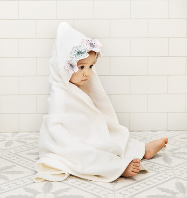 bloom hooded towel